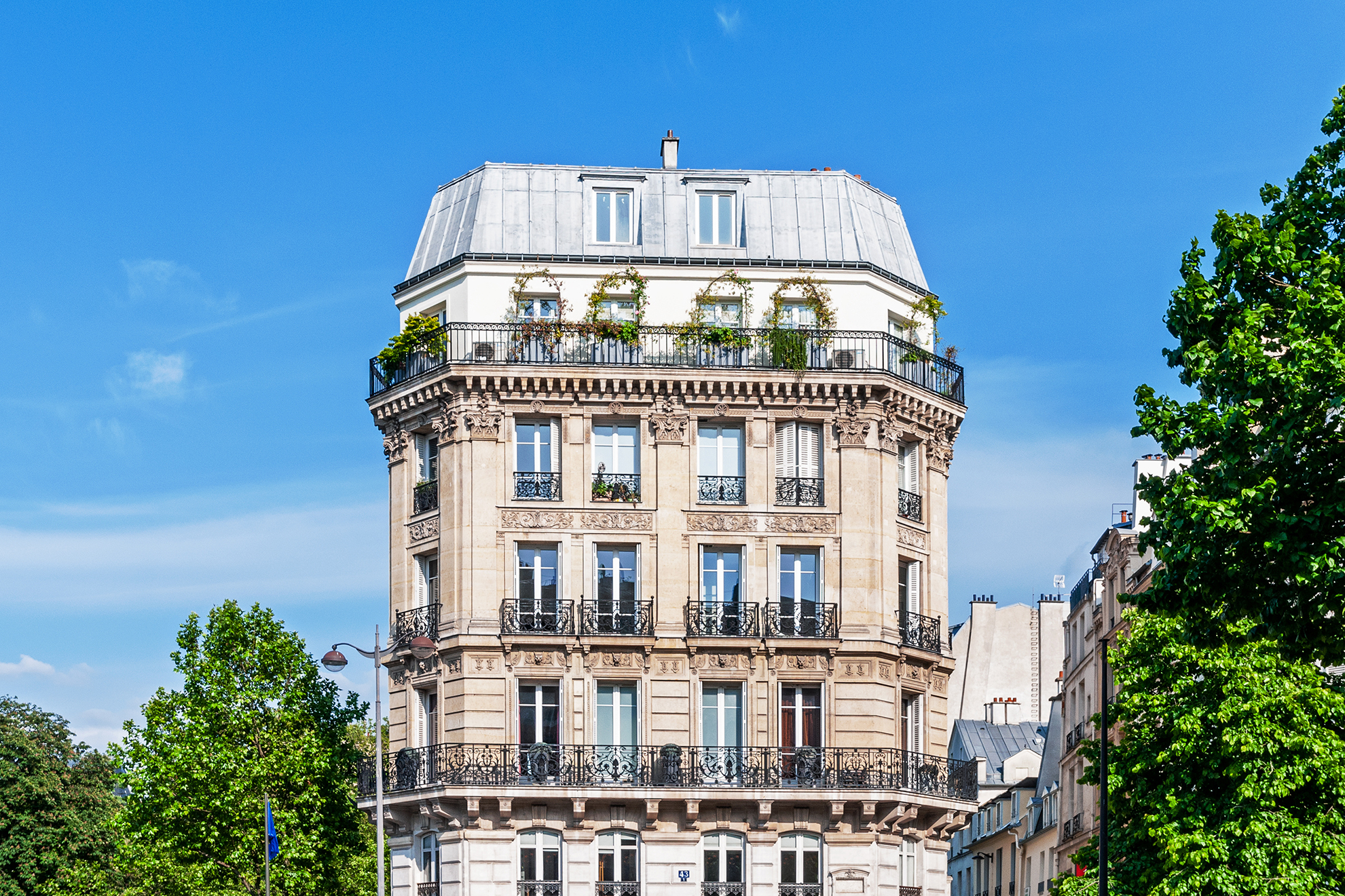 Luxury apartment in Paris